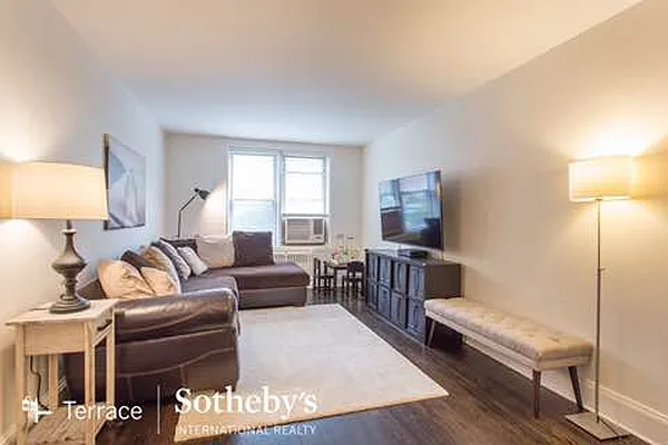 Sold by Terrace Sotheby's International Realty | media 17