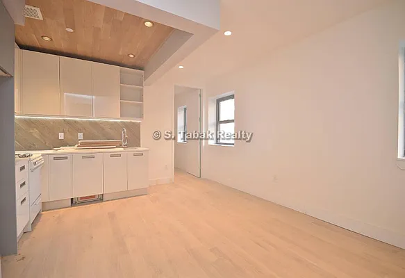 Rented by Duscany Financial Group | media 70