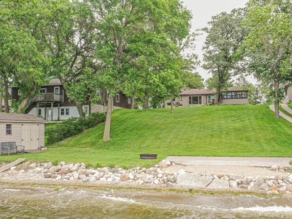 2669 Lake St E, Osakis, MN 56360