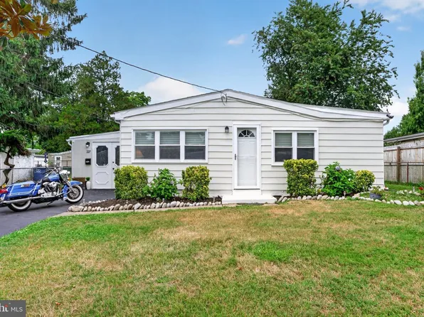 227 Ruth Ave, Maple Shade, NJ 08052