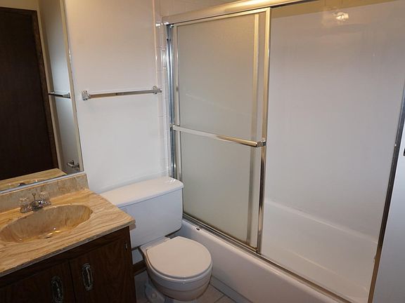 5th image of 28 Stewart Park APT E