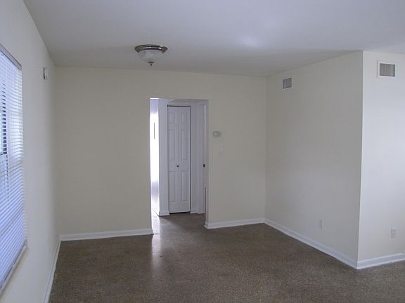 3rd image of 240 Danube Ave APT 1