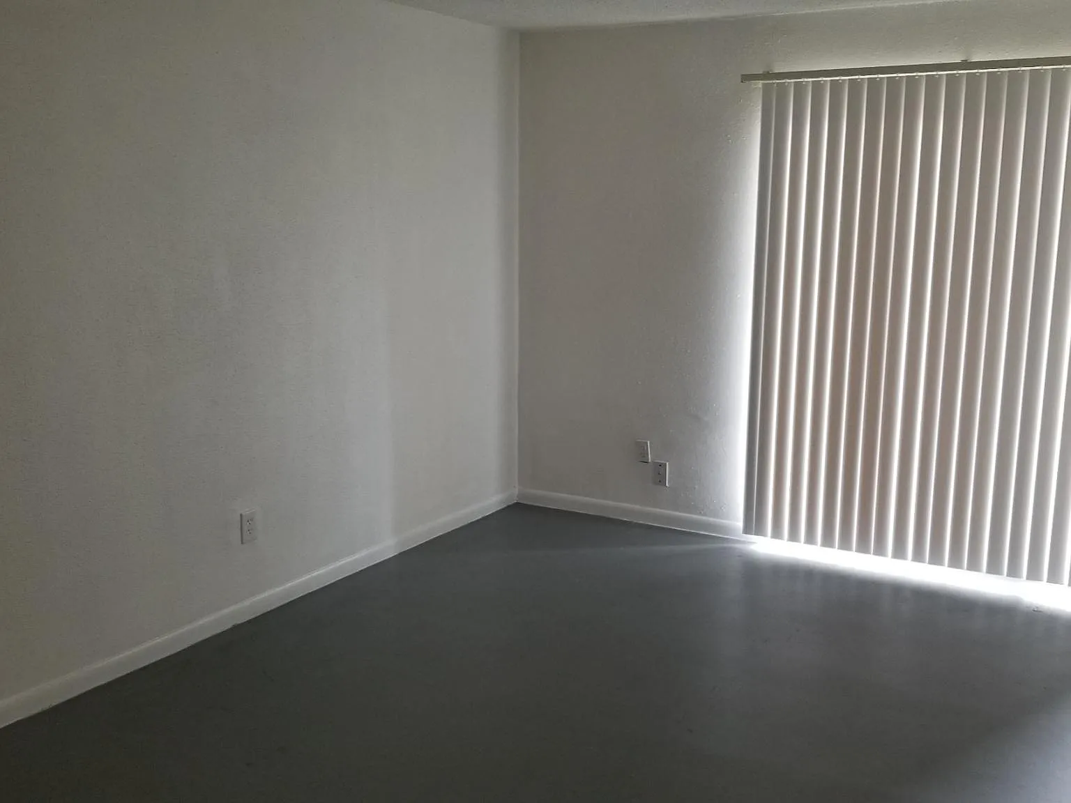 Studio, 620 sqft, $950 — Photo 3