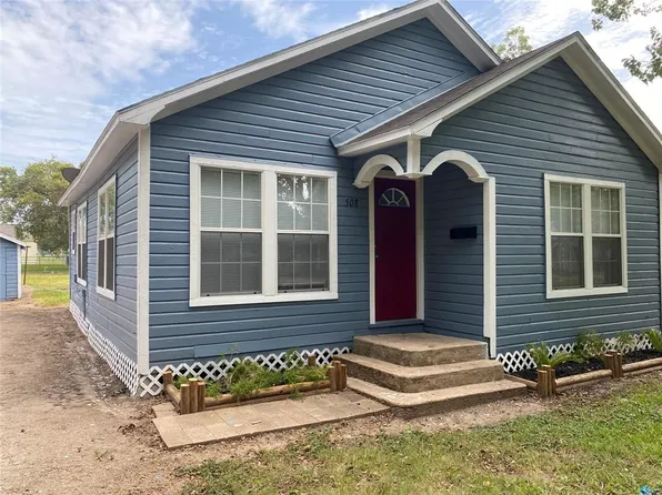 508 Lundy Ave, El Campo, TX 77437