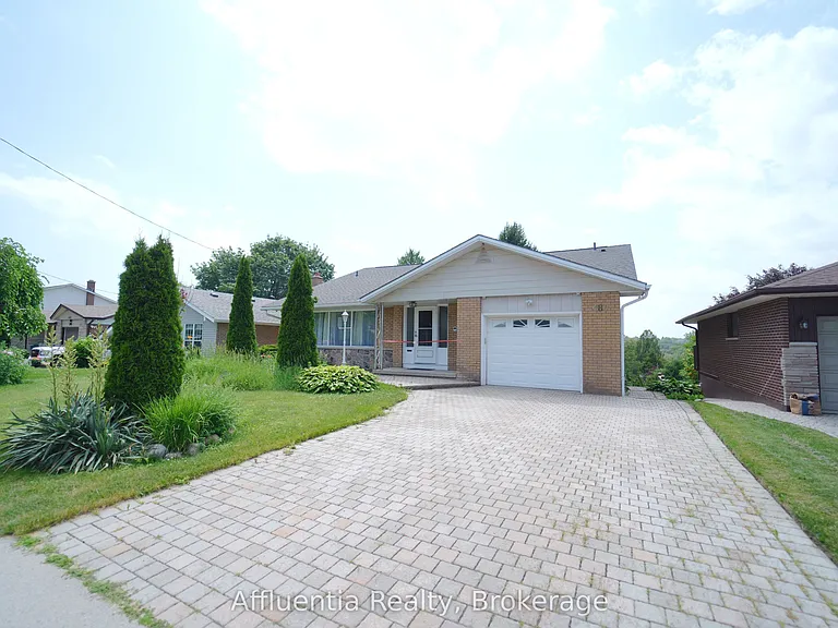 480 Elizabeth St — Photo 19