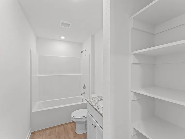 3060 Laredo Ln — Photo 16