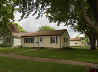 705 Walnut St SW, Sleepy Eye, MN 56085