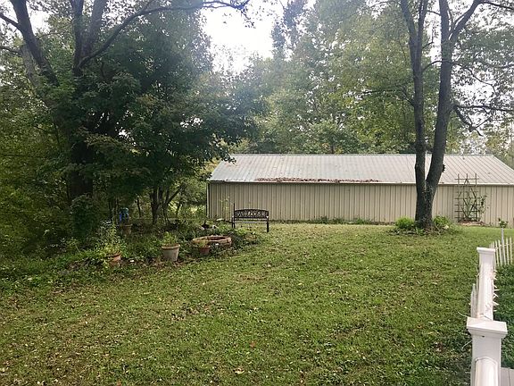 5th image of 5410 Deatsville Rd