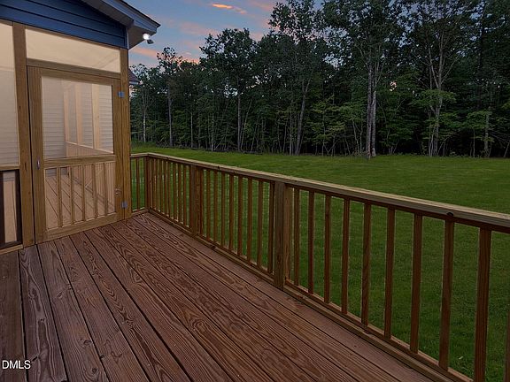 5th image of 272 Seahawk Way