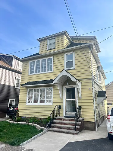62 Stein Ave #2B Photo 1