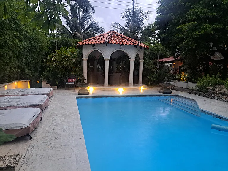 Salt water pool