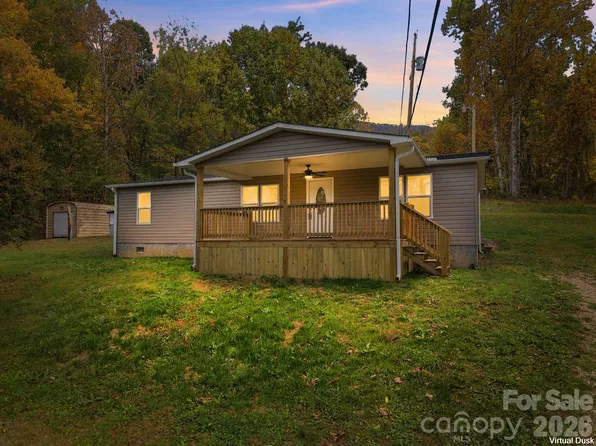 1004 Pine Root Branch Rd, Bakersville, NC 28705