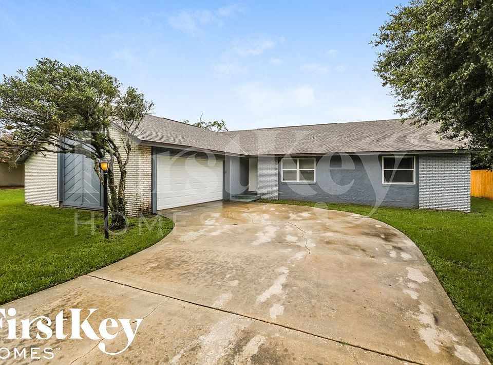 1st image of 2045 Houndslake Dr