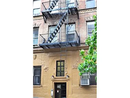 Rented by Douglas Elliman | media 6