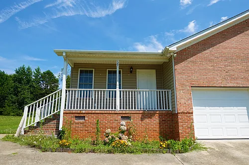 129 River Oaks Cir Photo 1