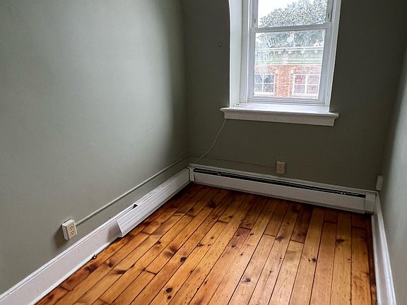 5th image of 395 Communipaw Ave