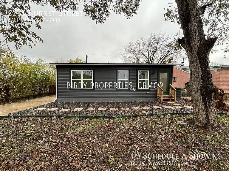 2239 Burnet St — Photo 31