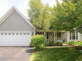 717 Warwick Ln, Lake Zurich, IL