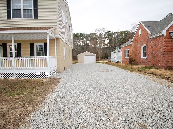 4th image of 1042 Poquoson Ave