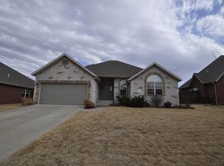 1777 Larkspur St, Springdale, AR 72764