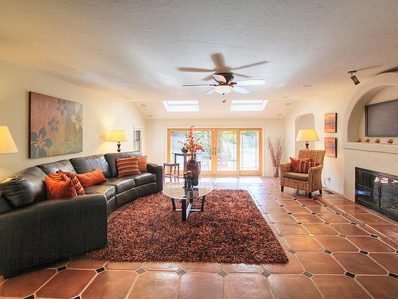 5th image of 1748 Hanchett Ave