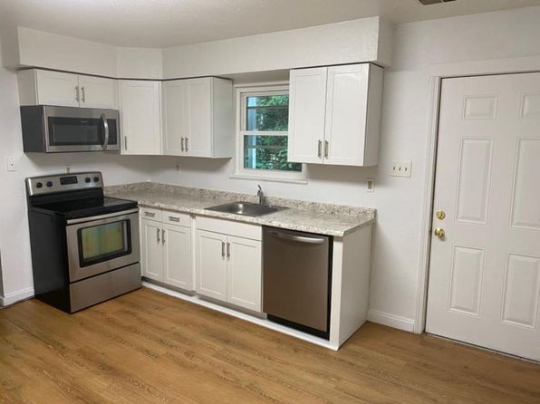 29 Lawn St #2
