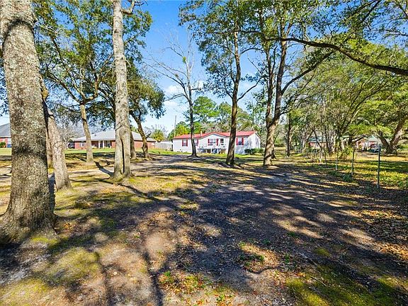 4th image of 12000 Lee Bishop Rd