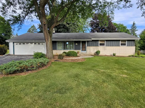 W225N8303 Longview DRIVE, Lisbon, WI 53089