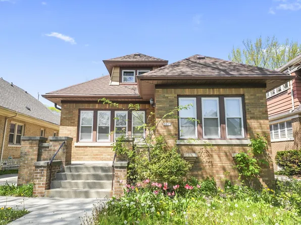 3025 North 44th STREET, Milwaukee, WI 53210