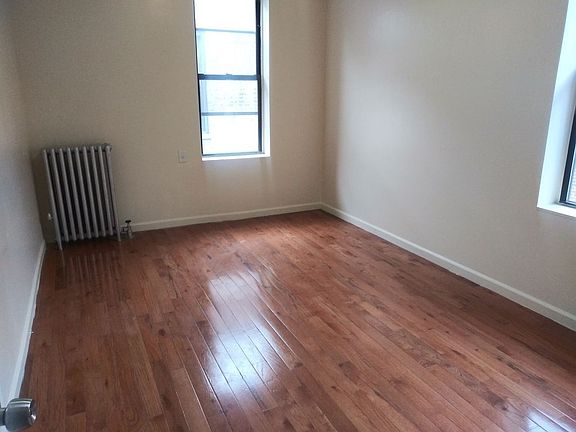 4th image of 4112 39th Pl APT B3