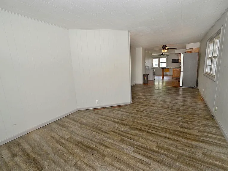1105 W Lafayette St — Photo 4