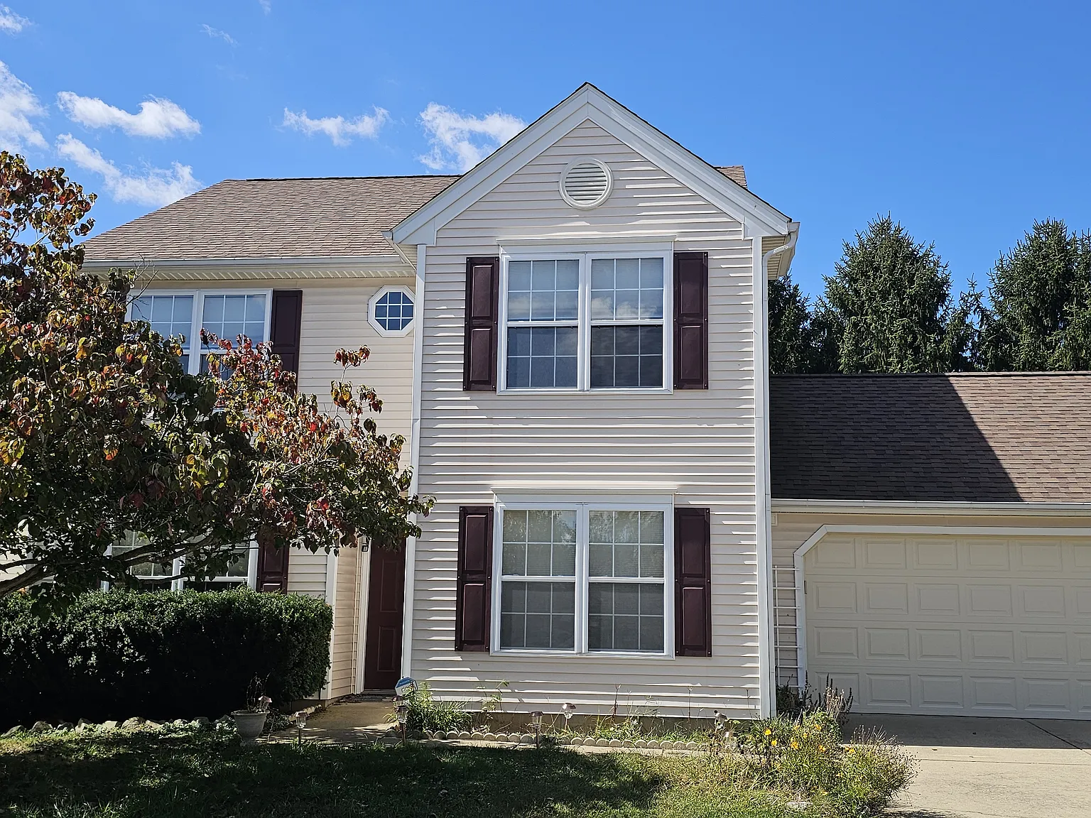 3 bed, 2.5 bath, 1876 sqft, $2,500 — Photo 1