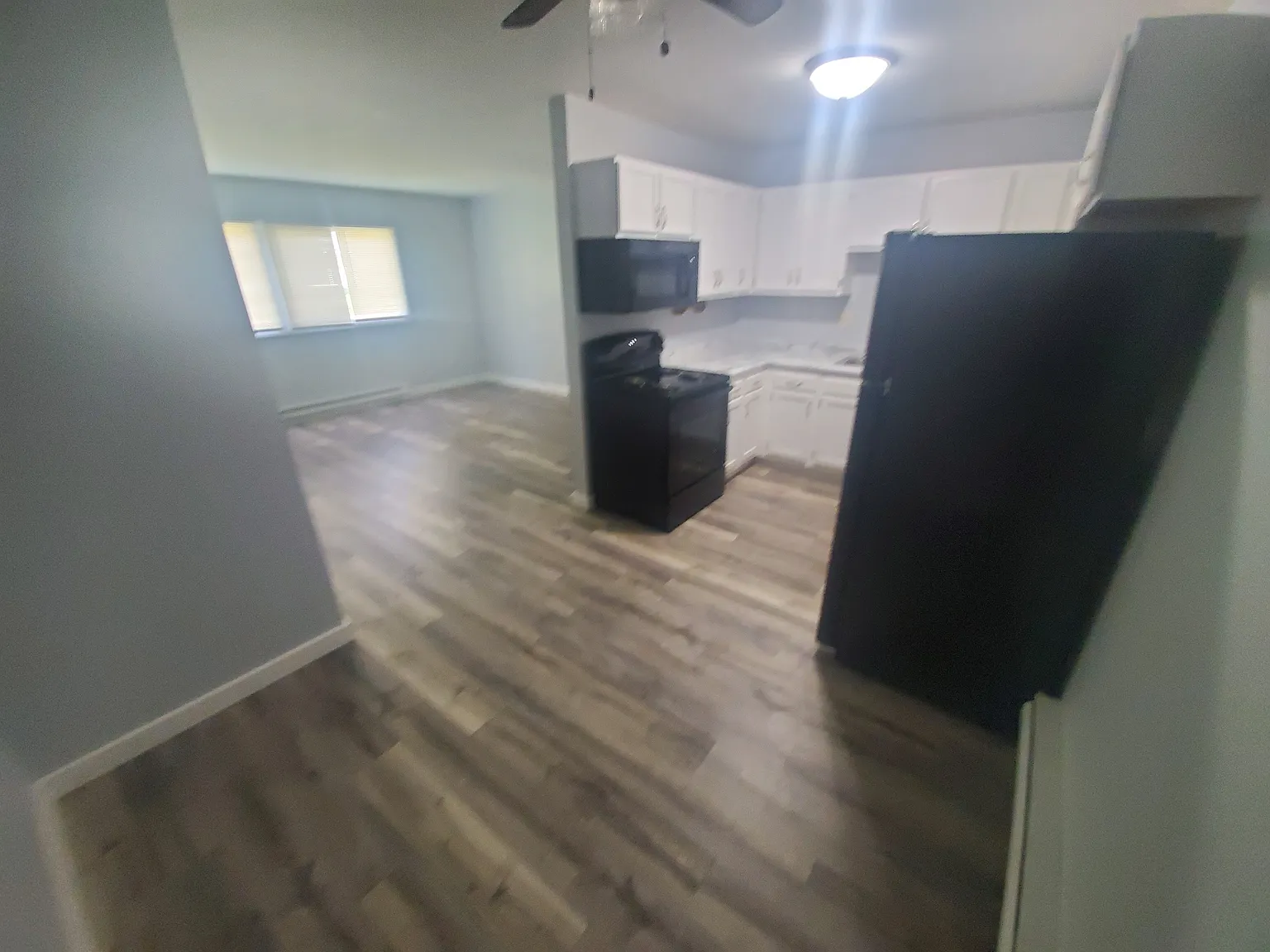 2 bed, 800 sqft, $1,100 — Photo 1