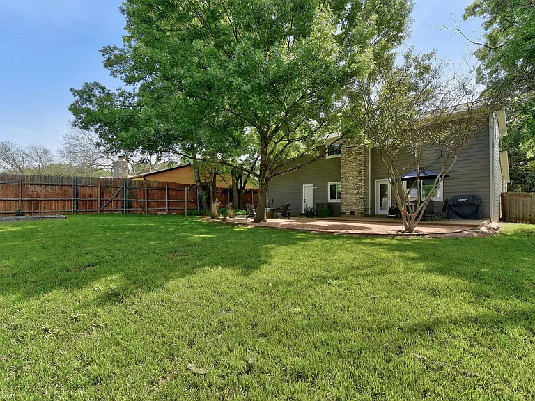 7902 Keneshaw Dr — Photo 34
