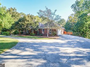 2970 Greenvalley Rd, Snellville, GA 30078