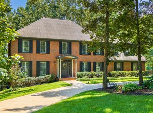 812 Morning Shadows Dr, Chattanooga, TN 37421