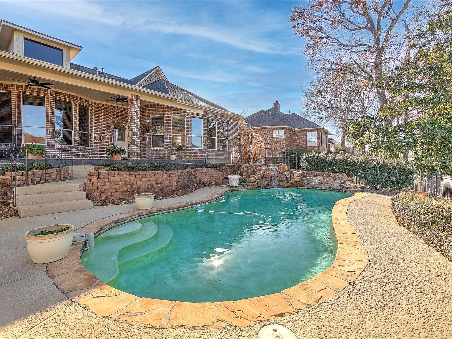 163 Edgewood Dr