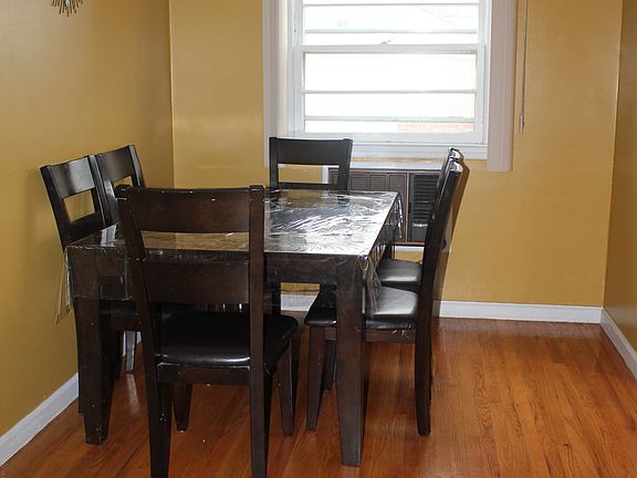 5th image of 22 Tenafly Dr
