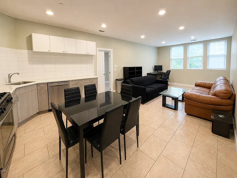 299 Dudley Street — Photo 11