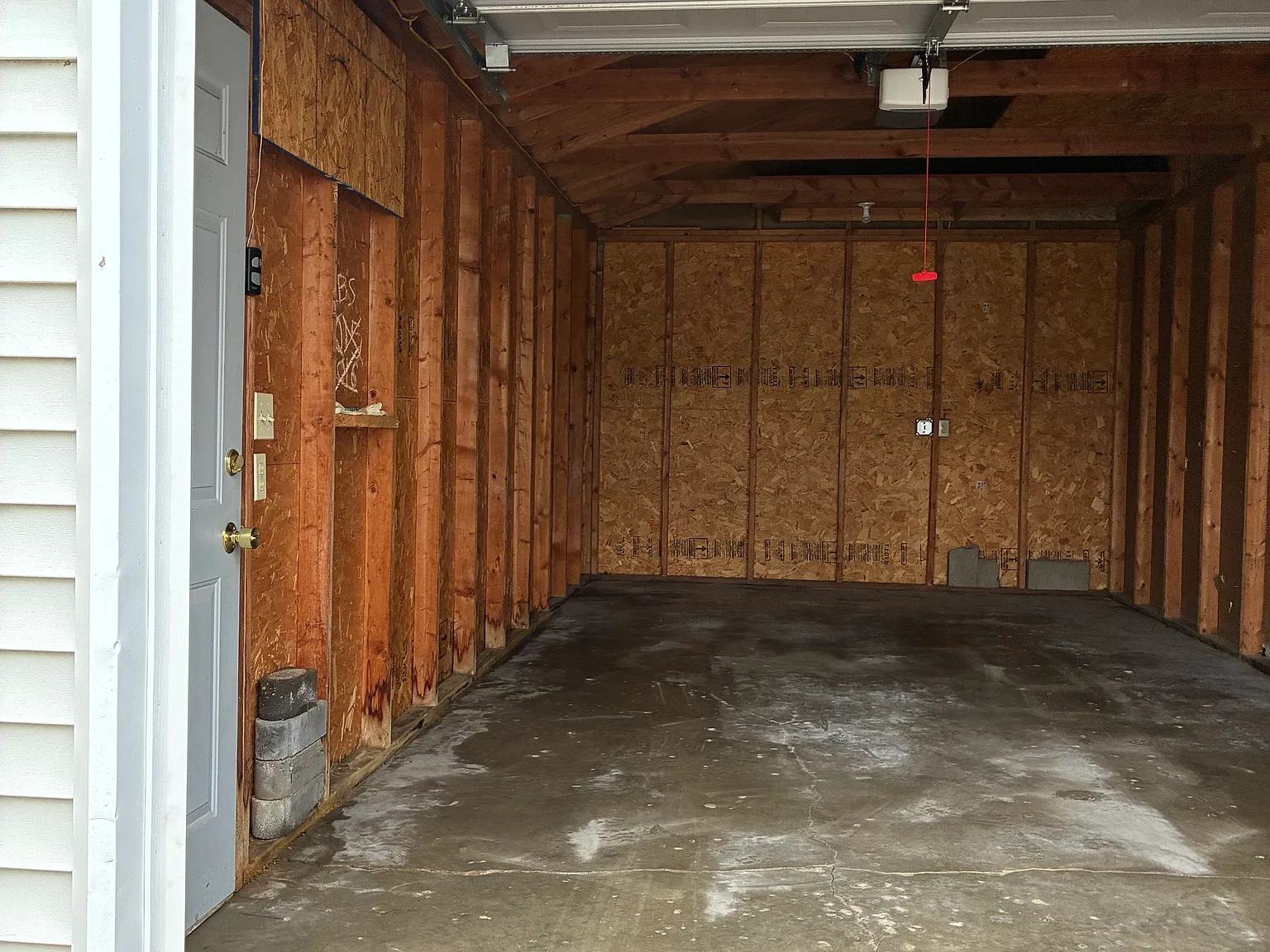 2 bed, 1.5 bath, 1000 sqft, $1,300 — Photo 3