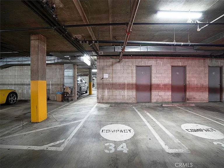 Subterranean parking spaces (not tandem).