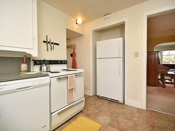 4th image of 7039 24th Ave NW APT 1