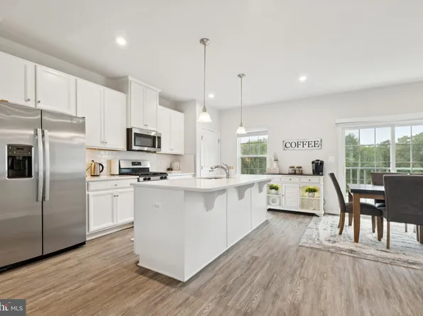 103 Crest Ct, Stafford, VA 22554