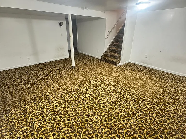 10922 Chicago Rd — Photo 20