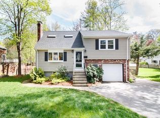 116 Manor Ave, Wellesley, MA 02482