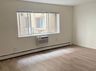 5730 N Sheridan Rd #214, Chicago, IL 60660