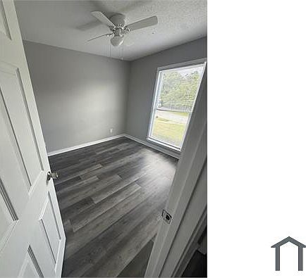 4th image of 3315 Red Fox Rd