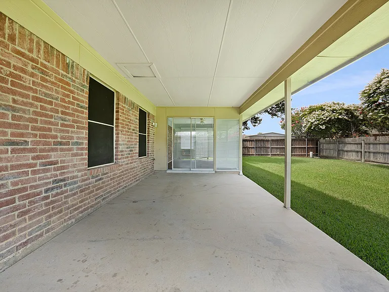 2910 Chisolm Trl — Photo 25