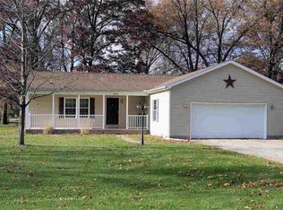 3711 N Oakwood Dr, Warsaw, IN 46582