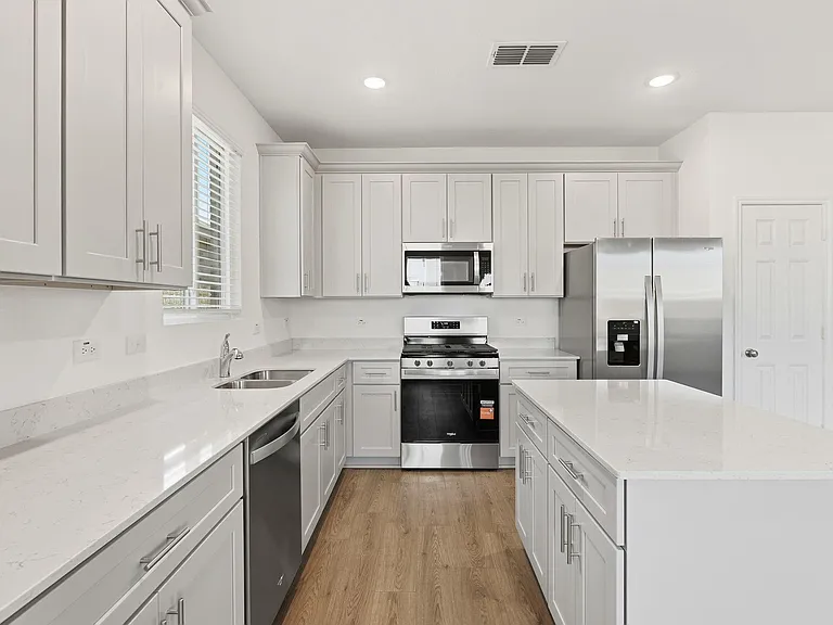 2524 Limerick Dr — Photo 8